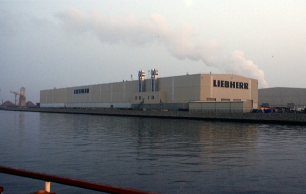 <p>Rostock Seehafen Liebherr</p>